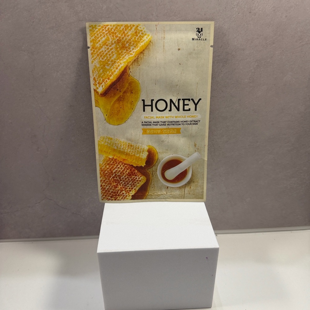 🩷5/$10🩷 Honey Facial Mask Sheet - Nourishing Honey Extract